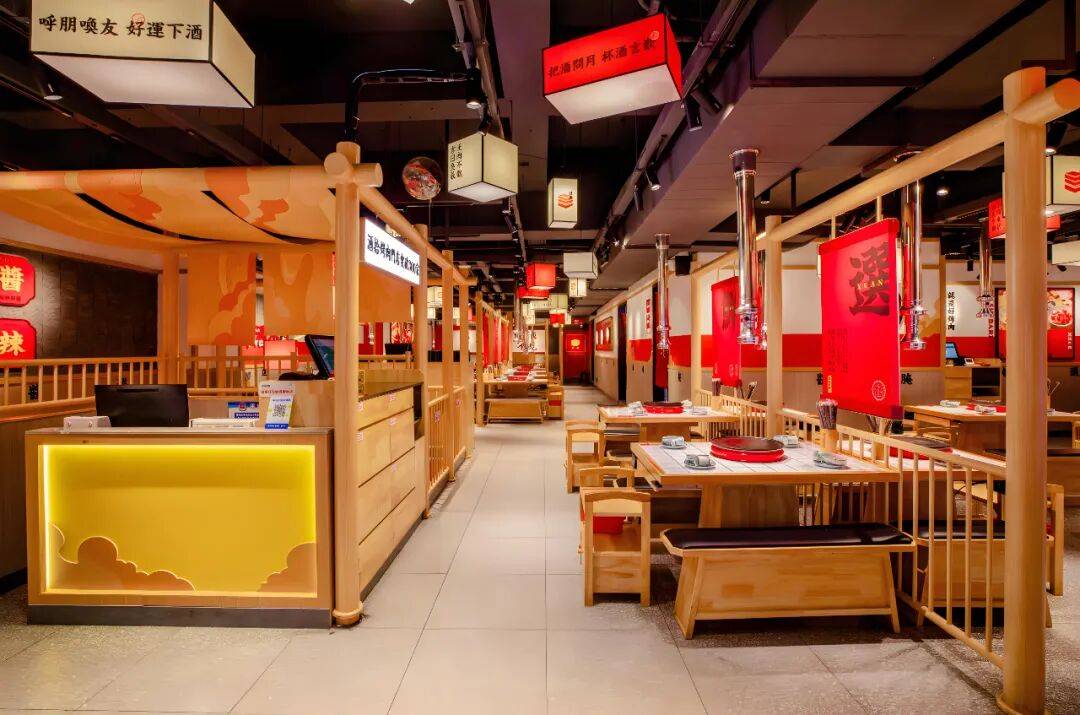 饮100强品牌的成长秘籍——酒拾烤肉麻将胡了2试玩网站餐饮创业必读  餐(图2)